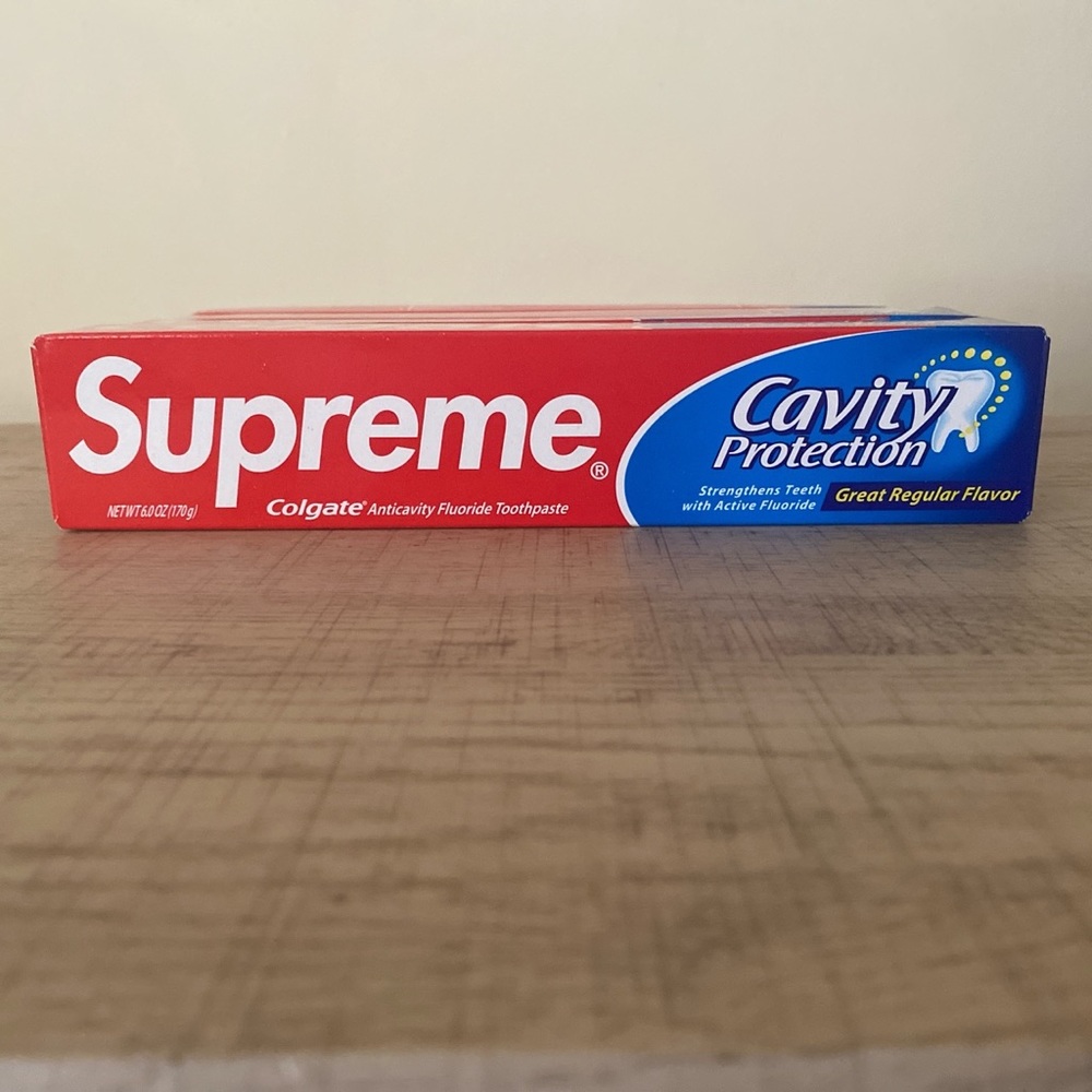 Supreme x Colgate tootpaste (1 box)